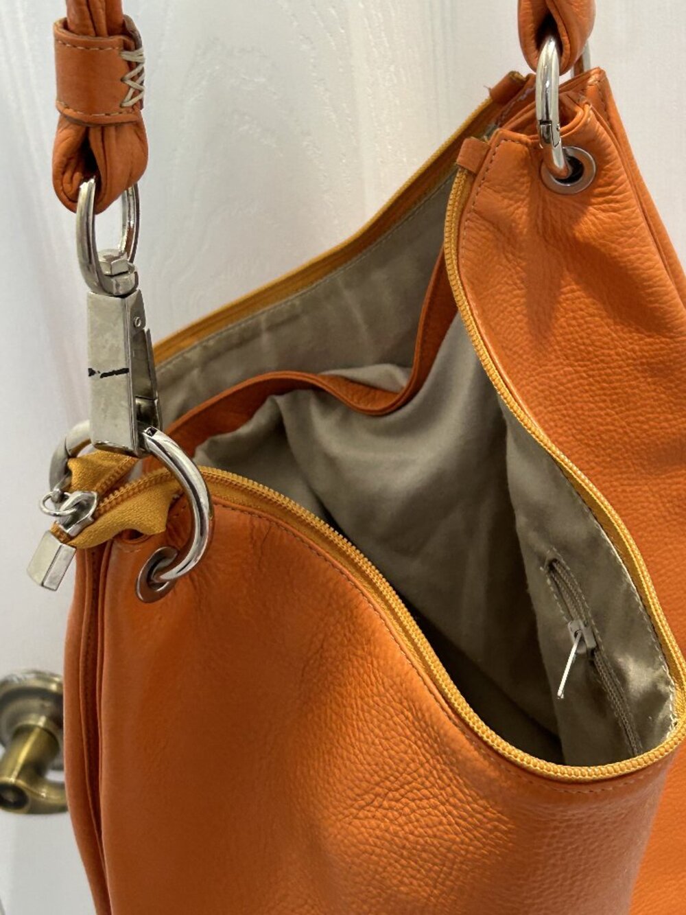 Roberta Firenze Italy Orange Pebbled Leather Hobo Shoulder Bag - Picture 7 of 7